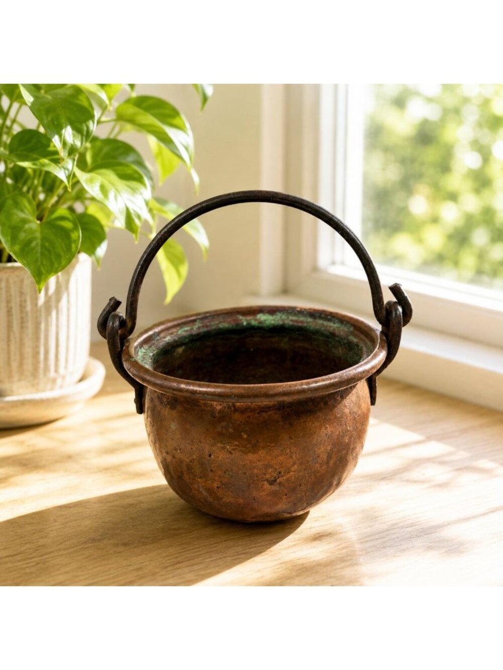 Antique Hand-Hammered Copper Cauldron With Iron Handle Rustic Patina 6” Height U